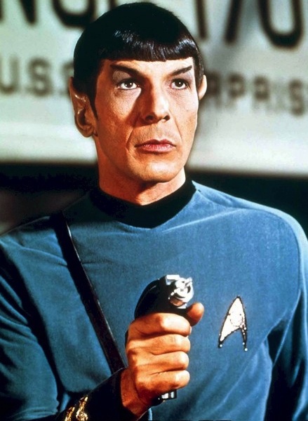 star-trek-tos-spock-phaser-poster-AQU241150